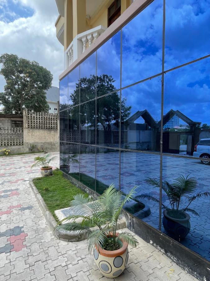 Moments Park Motel Дар-ес-Салам Екстер'єр фото